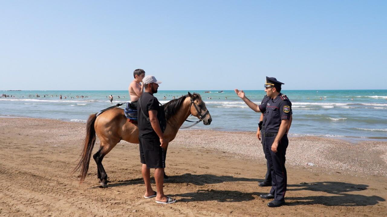 Çimərliklərdə bunlar qadağandır  Polis nəzarətə başladı  FOTO