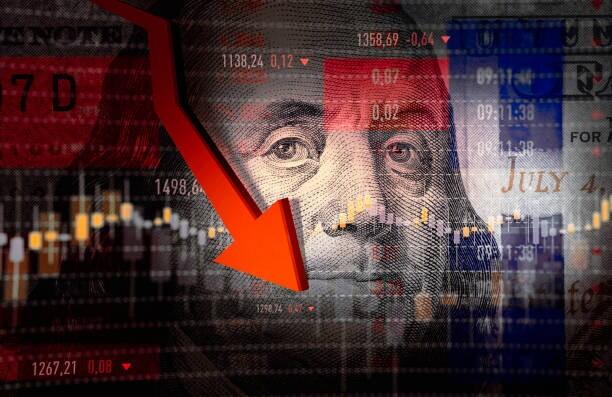 Mayakdan ilğıma doğru: Amerika qlobal istinad rolunu belə itirir