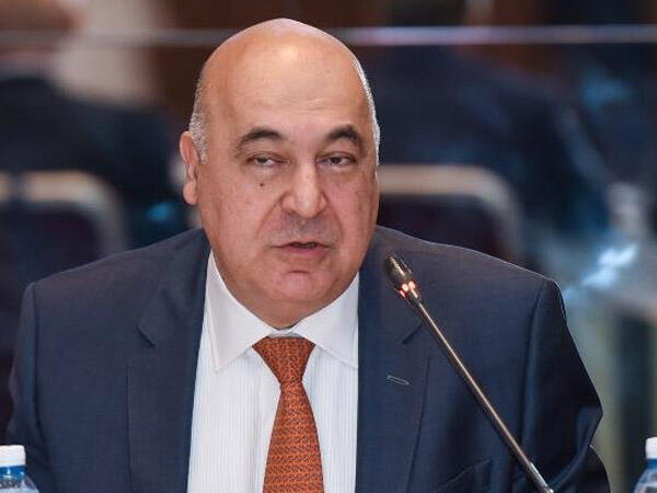 “İndi əsl kişi tapmaq çətindir”  Çingiz Abdullayev