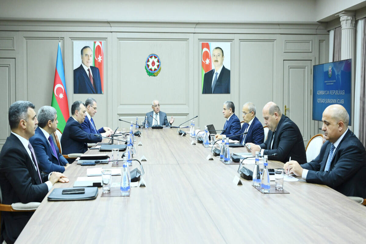 İqtisadi Şuranın iclası keçirildi  Nələr müzakirə olundu?