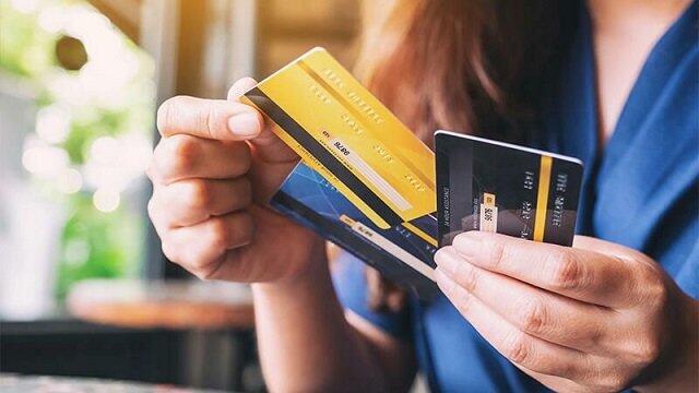 Kartda pul saxlamaq artıq risklidir  Bank işçisi hər şeyi danışdı