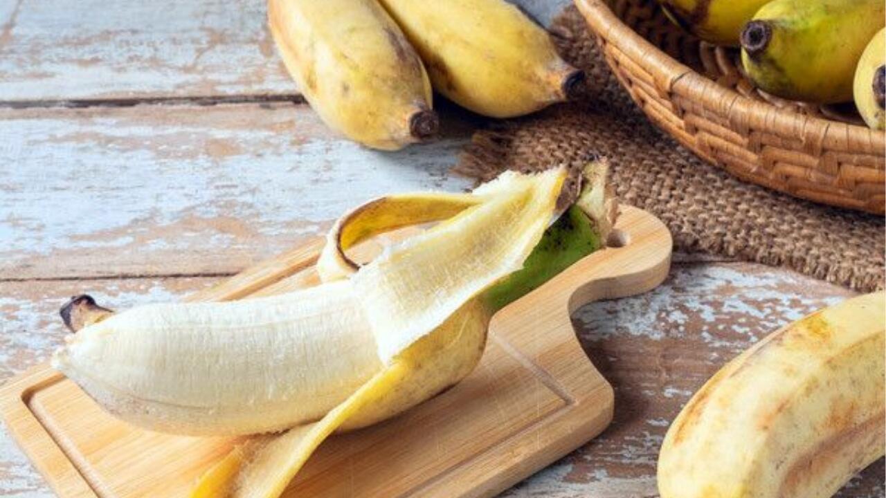 Banan qabıqları güllərdə necə möcüzə yaradır: Tropik gübrənin gizli potensialı