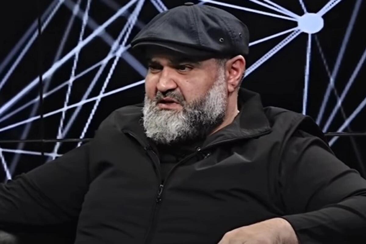 Axund Azər: "Bəzi məsələlər üçün nə imam, nə də peyğəmbər lazımdır"