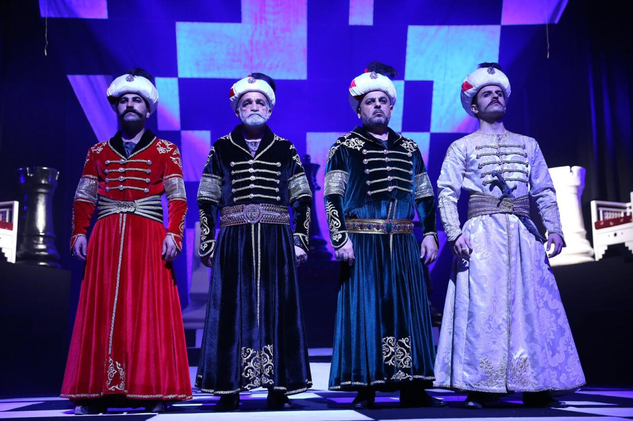 Dövlət Milli Gənc Tamaşaçılar Teatrında "Şah Abbas Namə" tamaşasının premyerası keçirilib  FOTO