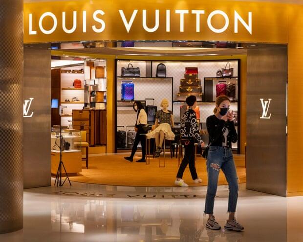 "Louis Vuitton"a kiberhücum  Müştəri məlumatları oğurlandı