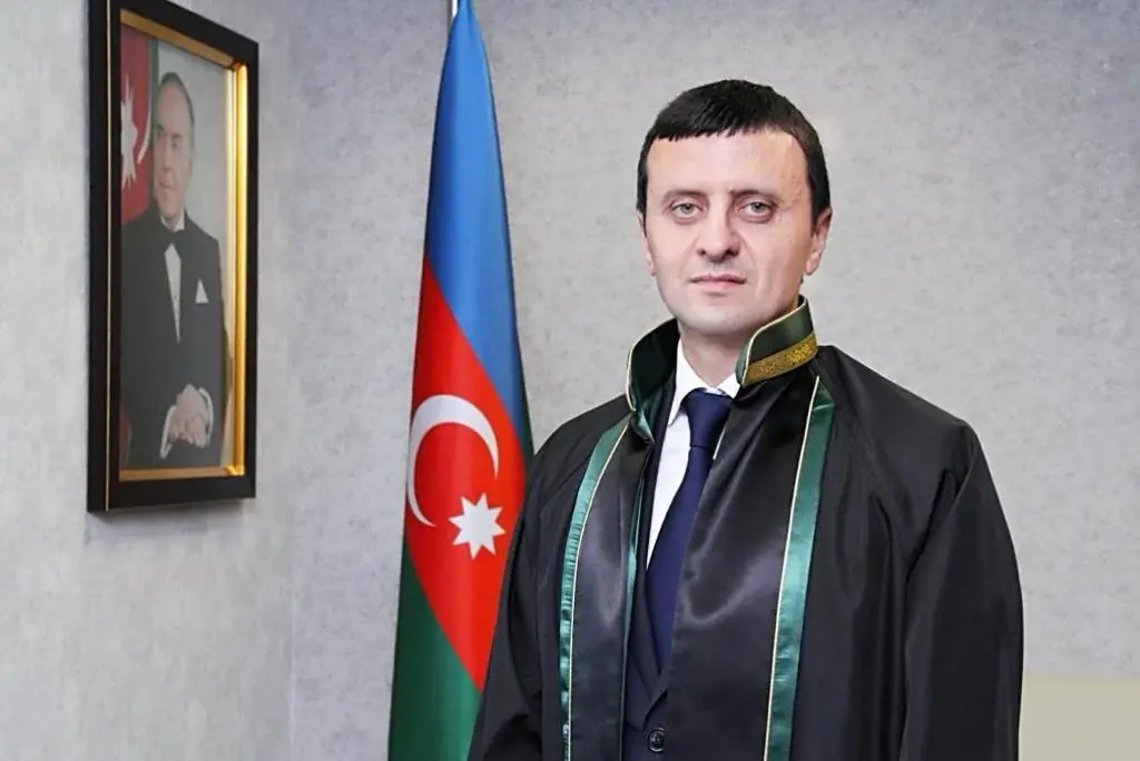 Tanınmış vəkil nazirlikdəki vəzifəsindən nə vaxt çıxarılıb?