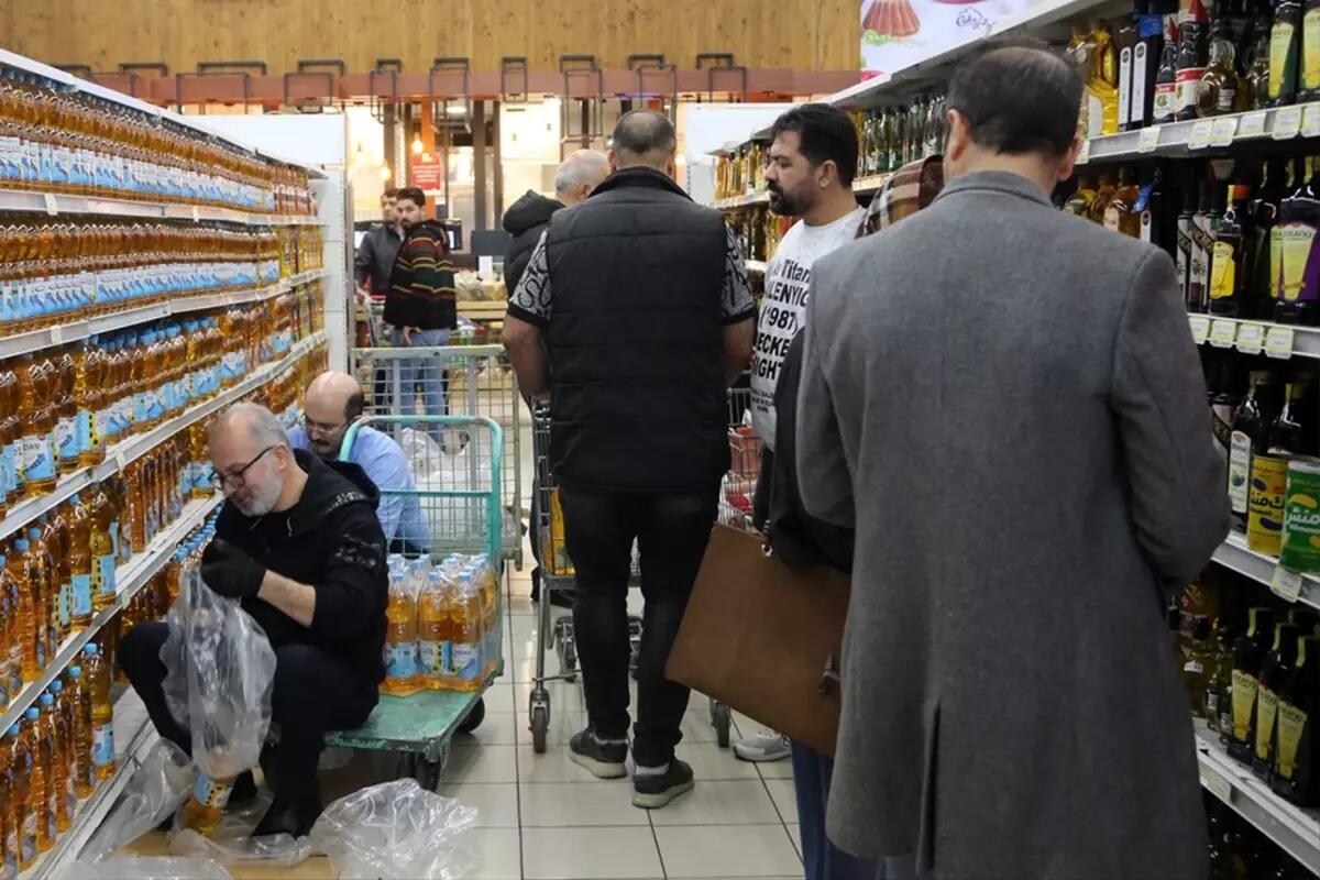 İranda insanlar kuponla alışveriş etməyə başladı 