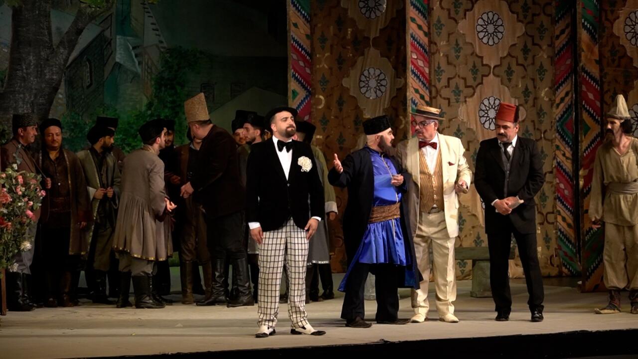 Akademik Opera və Balet Teatrı “O olmasın, bu olsun” tamaşasını təqdim etdi 
