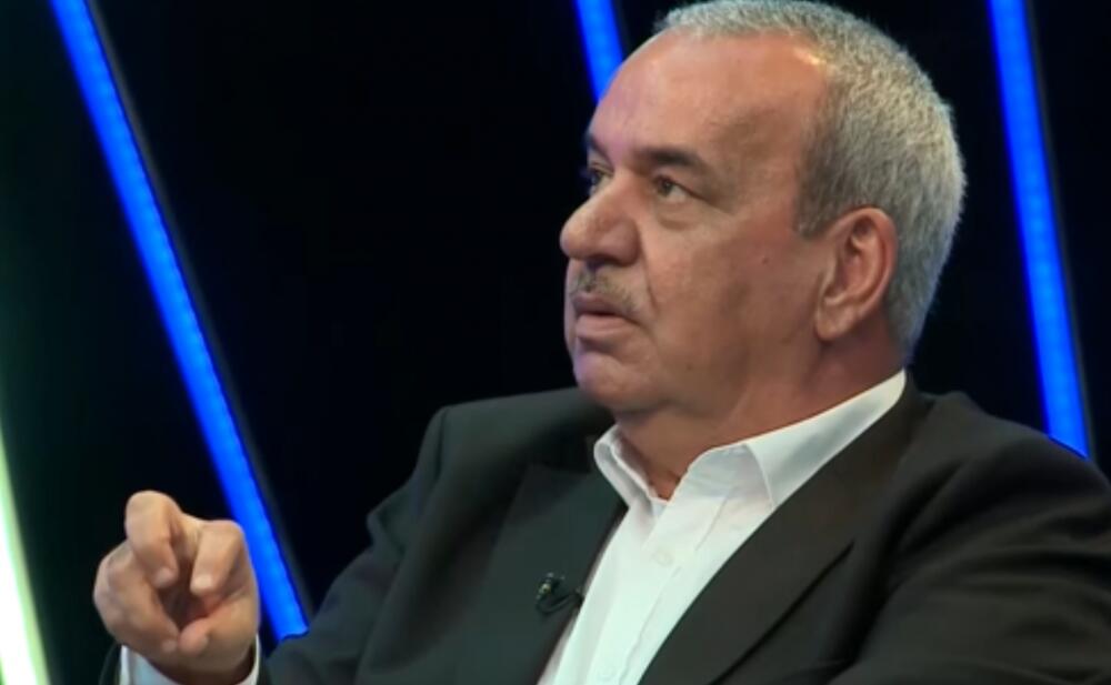 "Mənə yemək&ccedil;ay gətirəndə danışmayın, nə qədər t&uuml;p&uuml;rcək hopur, bilirsiniz?"