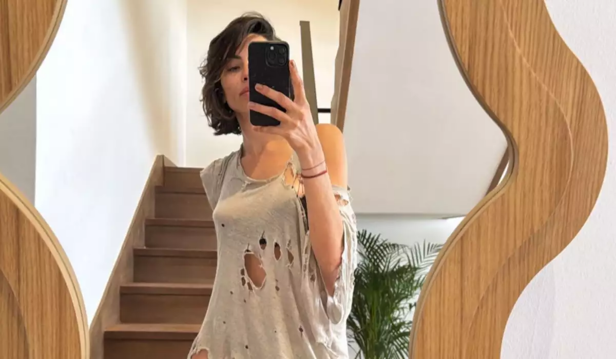 Günay tül geyimi ilə müzakirə yaratdı  FOTO
