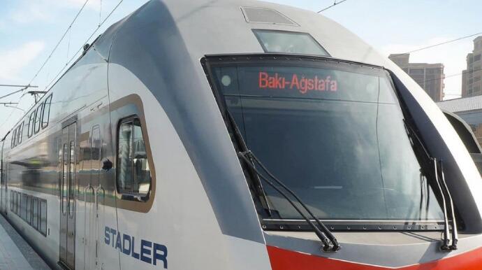Küləkli hava şəraiti qatarların gecikməsinə səbəb olub?  AÇIQLAMA