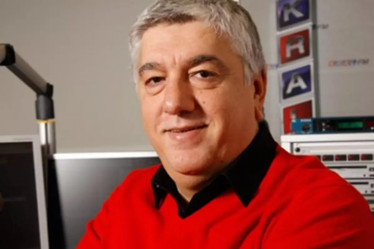 Məşhur jurnalist vəfat etdi  FOTO