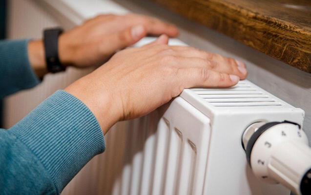 Radiatorun arxasına bir par&ccedil;a qoyun, istiliyi ikiqat artırın