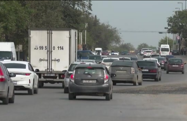 Bakının iki b&ouml;y&uuml;k qəsəbəsini birləşdirən yol tikilir 