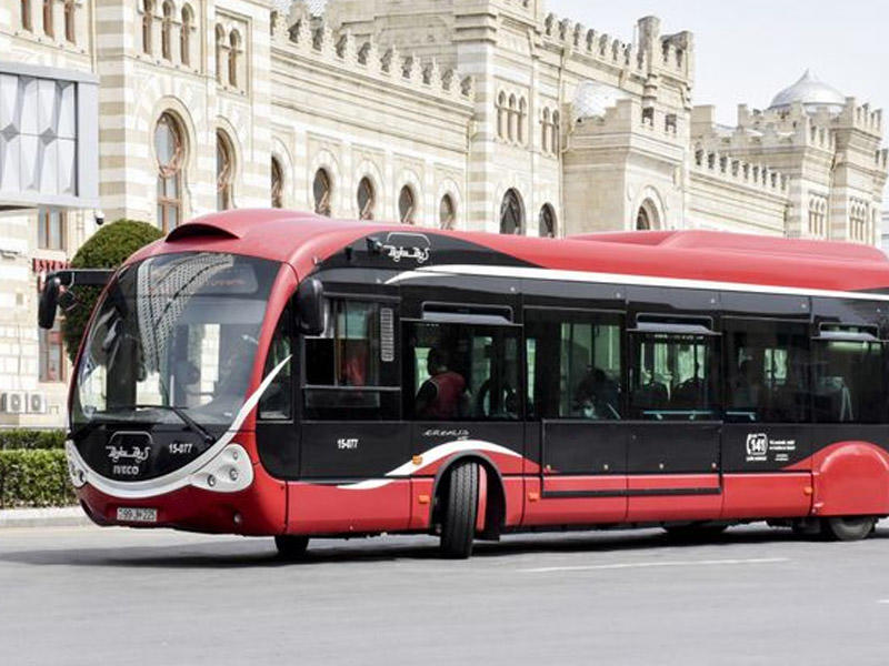 Avtobuslar bayram günü də gecikir 