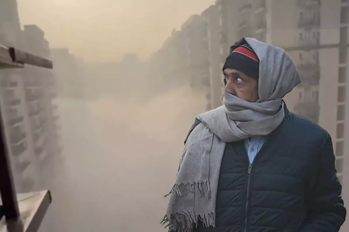 Hindistanda f&ouml;vqəladə vəziyyət &ndash; Y&uuml;zlərlə u&ccedil;uş və qatar gecikdi 