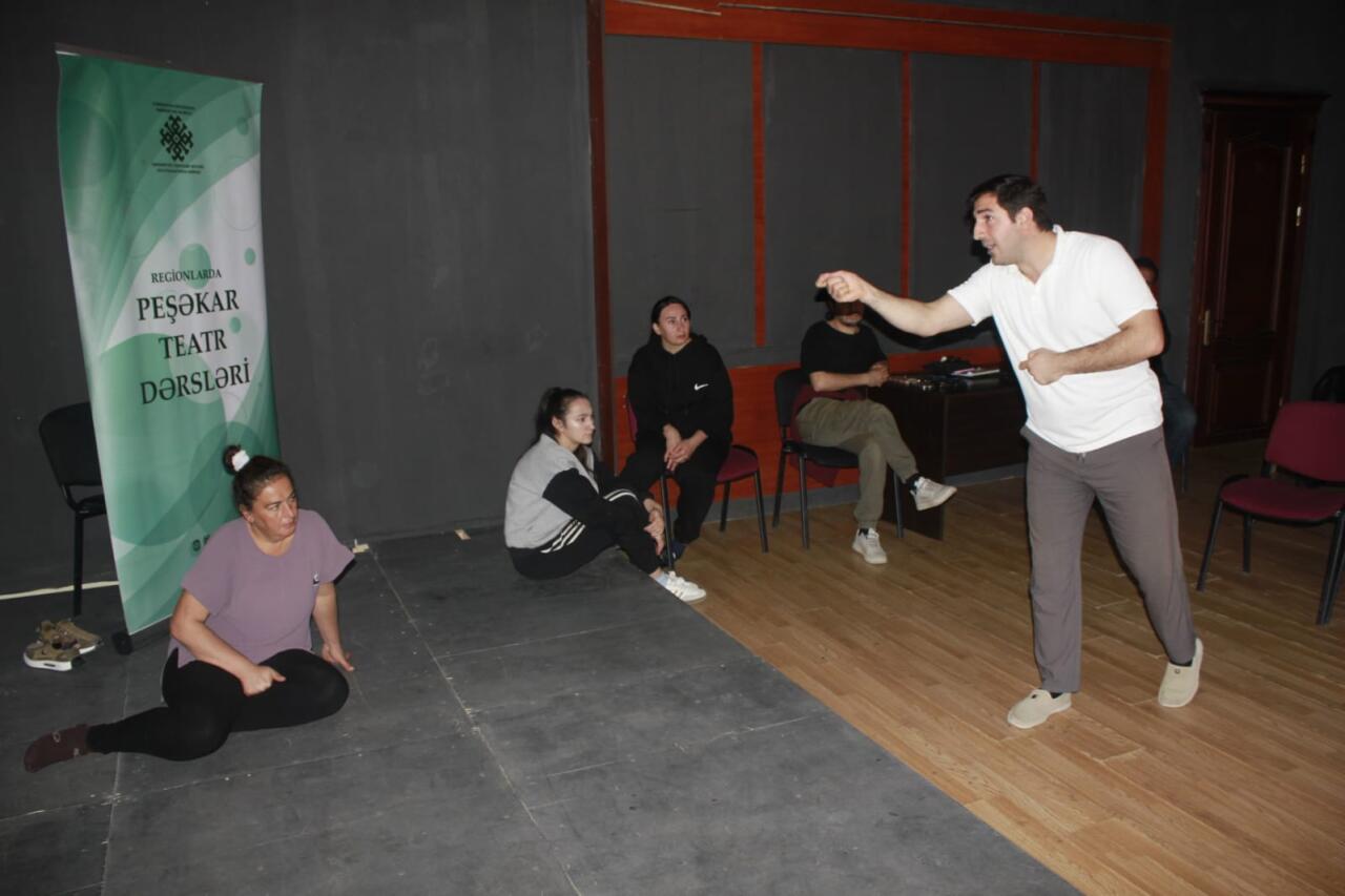 “Regionlarda peşəkar teatr dərsləri” Füzuli Dövlət Dram Teatrında  FOTO