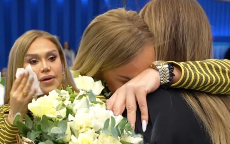 "Həbsdə olanda bu anı xəyal etmişdim"  Rəqsanə ağladı