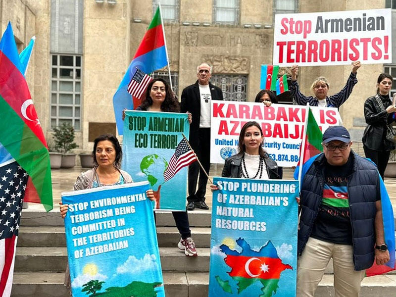 "Ermənistan terrorçularını dayandırın!" 