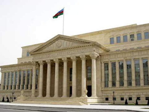 Azərbaycanda ilk dəfə &ldquo;unudulmaq h&uuml;ququ&rdquo; Ali Məhkəmə səviyyəsində izah edildi