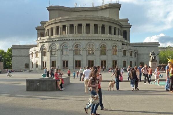 Rusiya Ermənistana yeni naviqasiya sistemi verdi: Eyni anda 200 təyyarə...