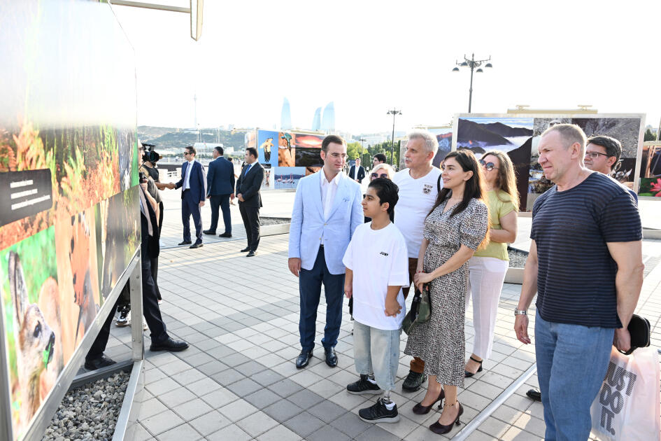 Leyla Əliyeva fotosərgi açılışında 