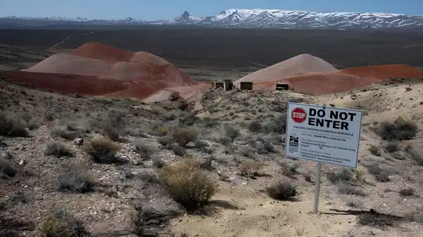 Qədim vulkanın altından 1,5 trilyon dollarlıq sərvət &ccedil;ıxdı