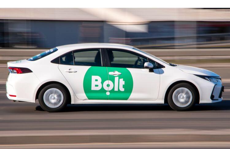 "Bolt"un sürücüsü 5 manatlıq yolu 435 manata apardı