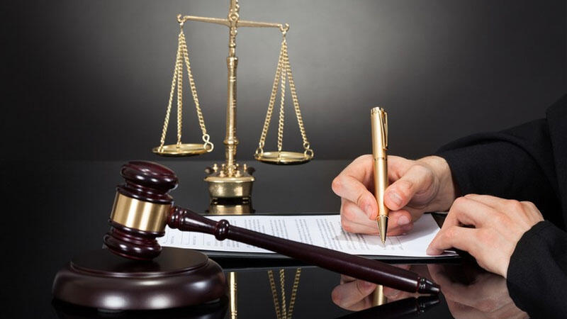 İtinə zəncir almaq üçün göz muncuğu oğurladı  Həbs edildi