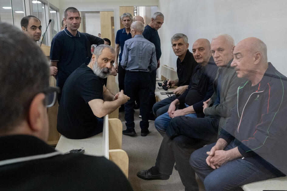 Ermənistan silahlı qüvvələrinin Kəlbəcərdə dinc əhalini, uşaqları atəşə tutması ilə bağlı zərərçəkmiş şəxslər məhkəmədə ifadə veriblər 