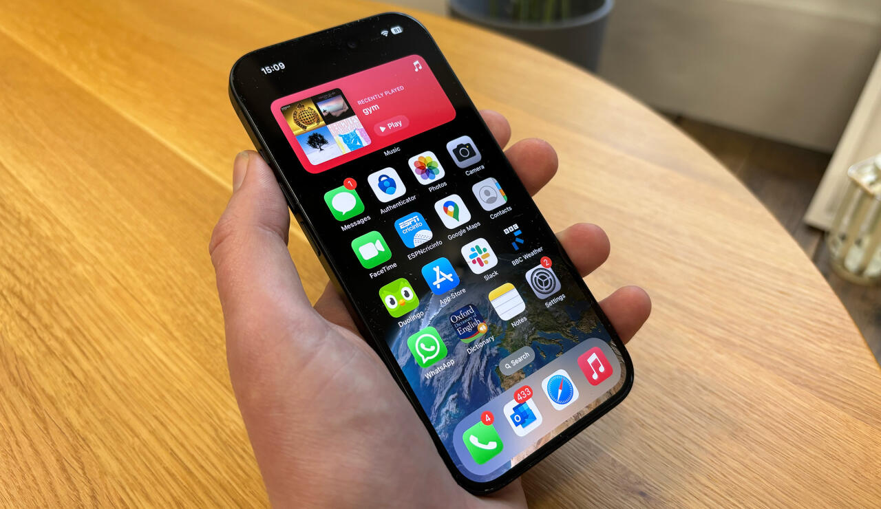 "iPhone" istifadəçilərinə şad xəbər: 1 il pulsuz olacaq