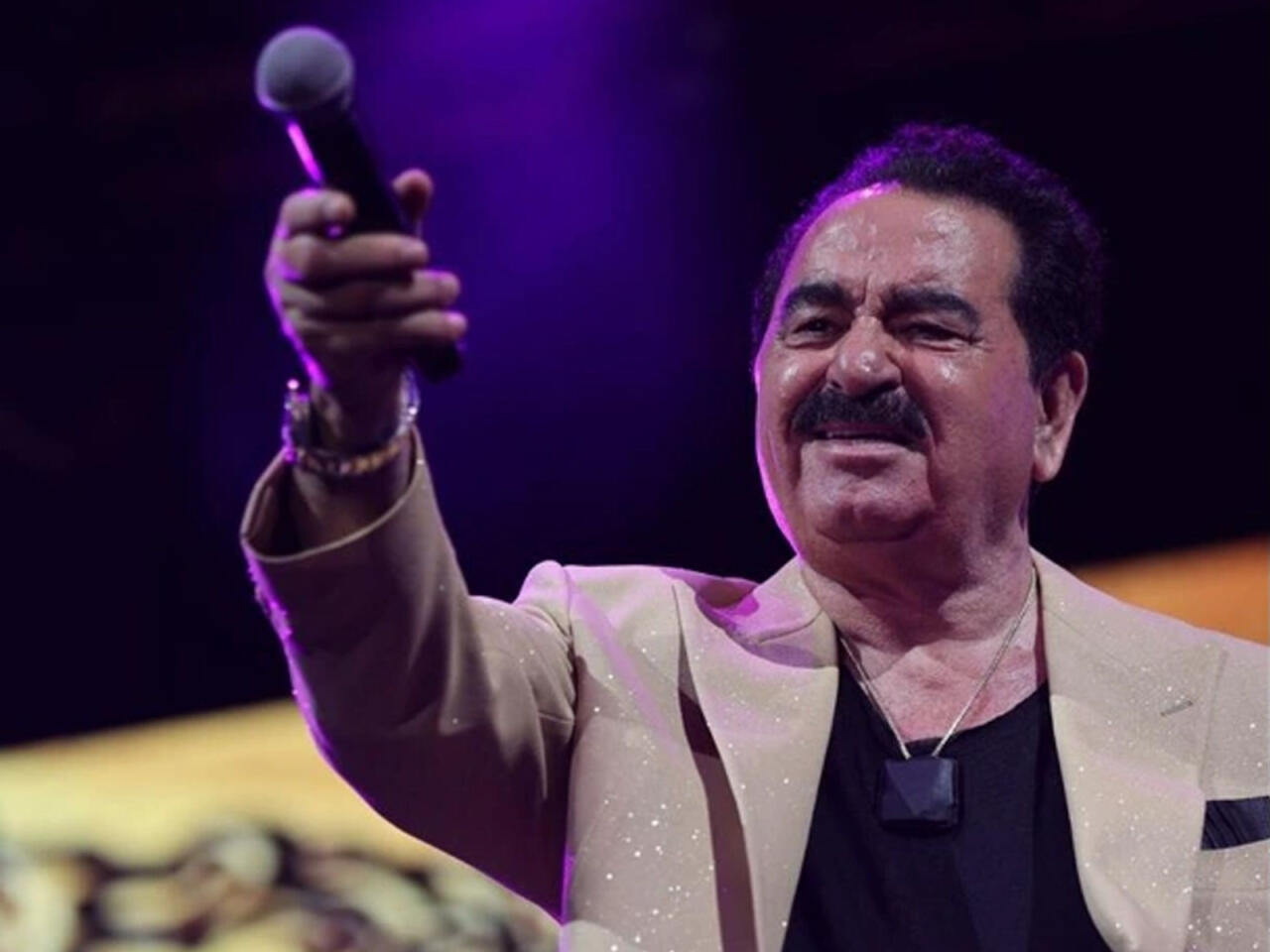 Tatlısesin Moskva konsertində qəribə HADİSƏ 