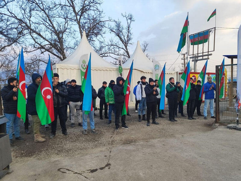 Xankəndi yolunda etirazlar 83 gündür davam edir  FOTO