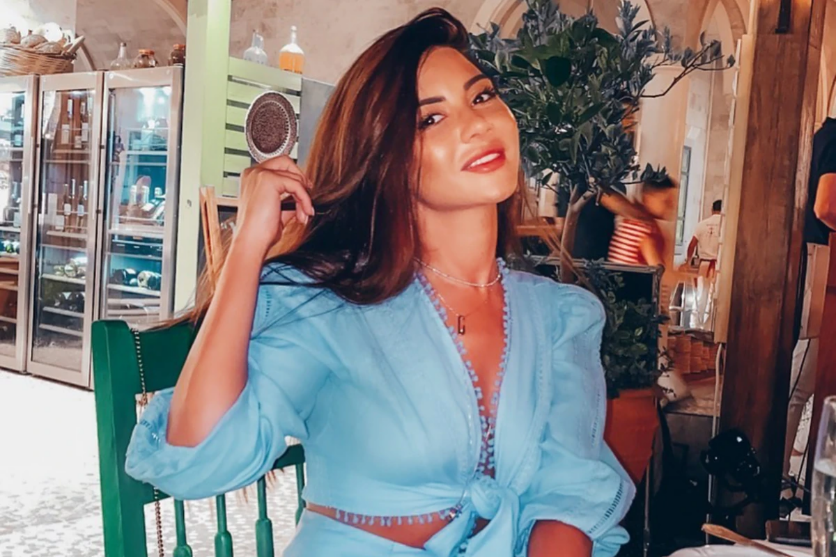 Aysel dəbdəbəli bağını göstərdi  VİDEO