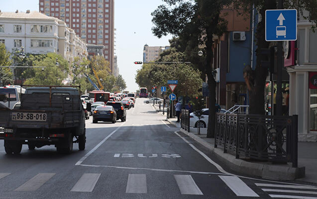 Bakının mərkəzi prospektində avtobus zolağı LƏĞV OLUNUR? 