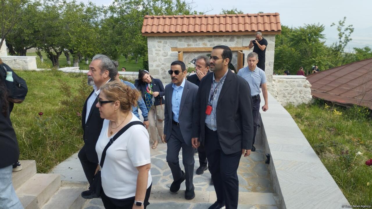 Diplomatik korpusun nümayəndələri Şuşa şəhəri ilə tanış olublar  FOTO