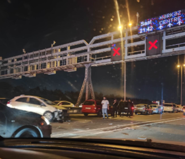 Aeroport yolunda qəza, yaralı var  FOTO