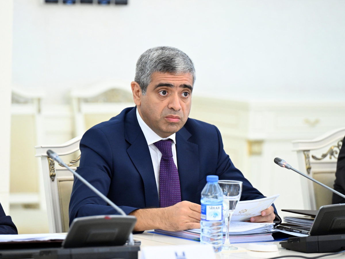 Minimum əməkhaqqı 400, minimum pensiya 320 manat oldu  Nazir açıqladı