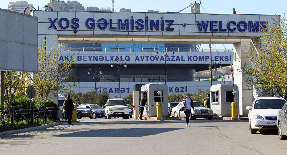 Onlarla taksi sürücüsü avtovağzalda gecələyir  VİDEO