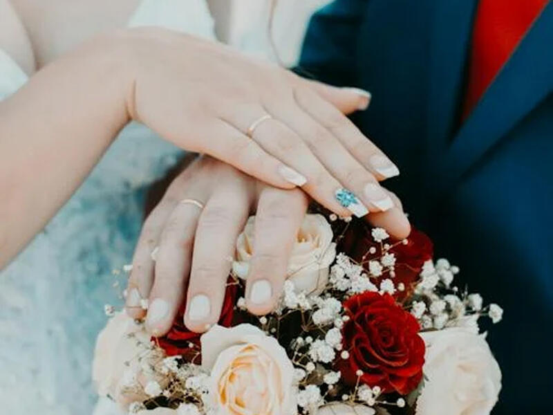 Azərbaycanda gəlinə kilolarla qızıl taxdılar 