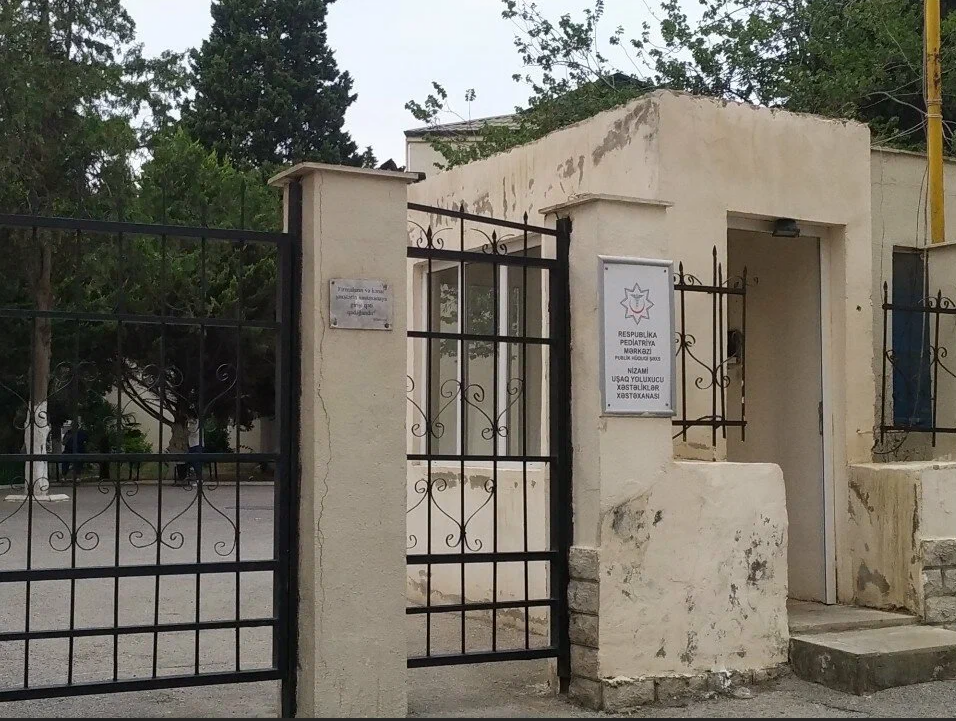 Uşaq xəstəxanasında bir dənə sistem şlanqı tapılmadı  "TƏBİB cəmi 10 dənə verir"