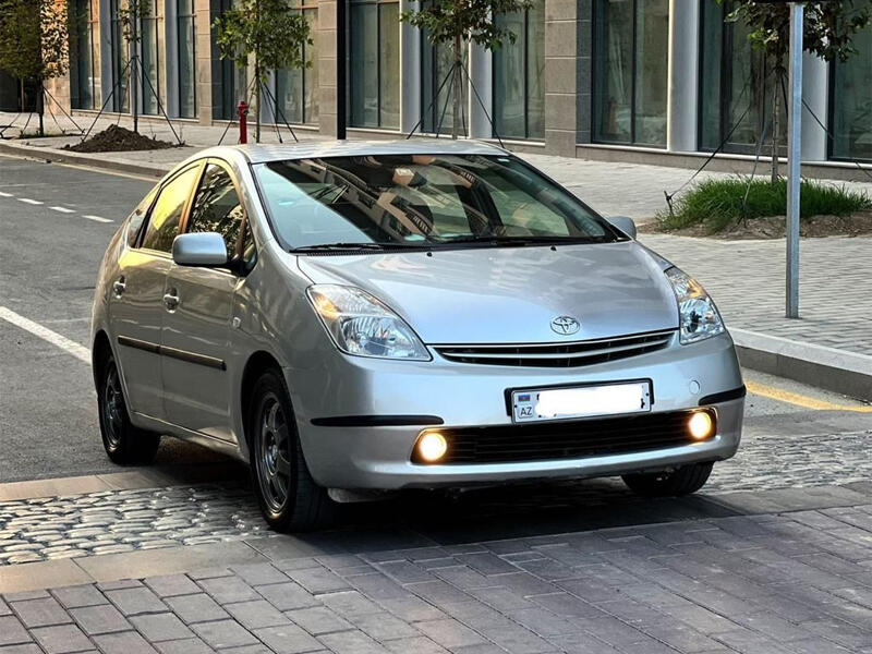 Qubada 4 qadının olduğu "Prius” dərəyə aşdı  Hamısı sərxoş imiş