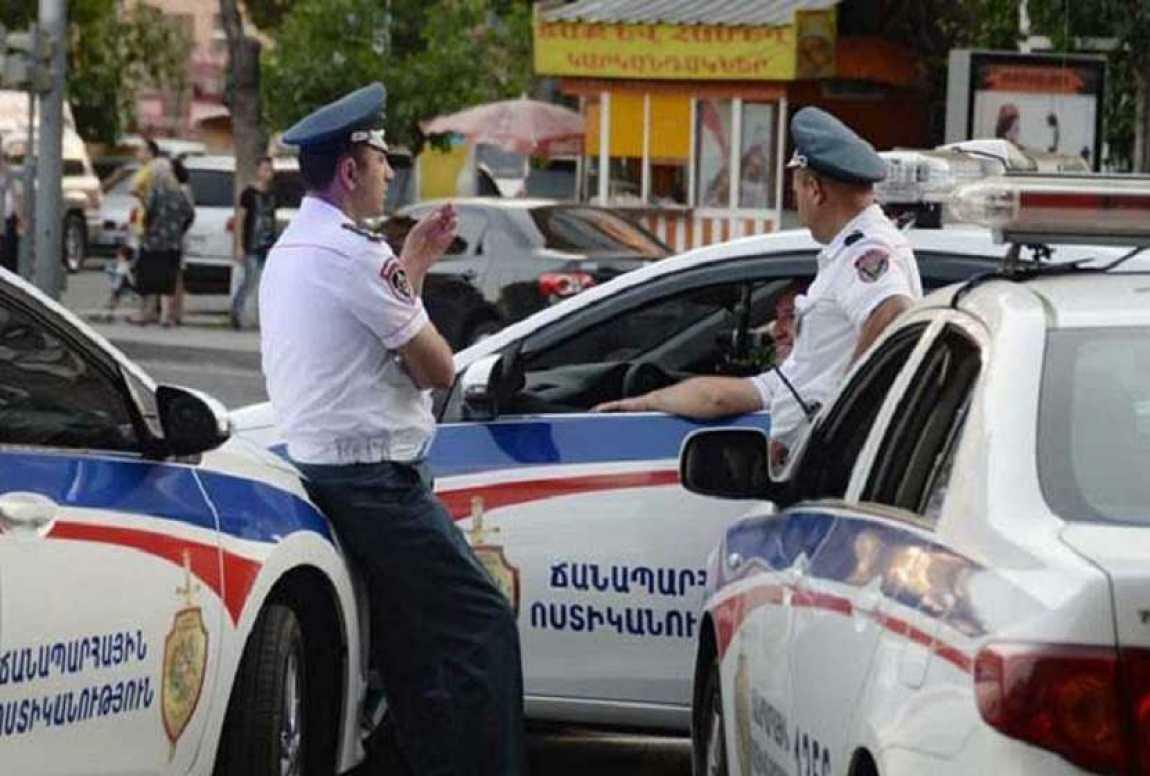 Vardanyanın maşınından tapança və 6,5 min oğurlandı