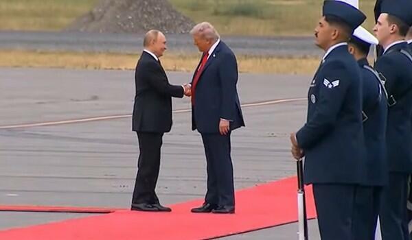 29 sm boy fərqi belə olmur  PutinTramp görüşündə müəmma