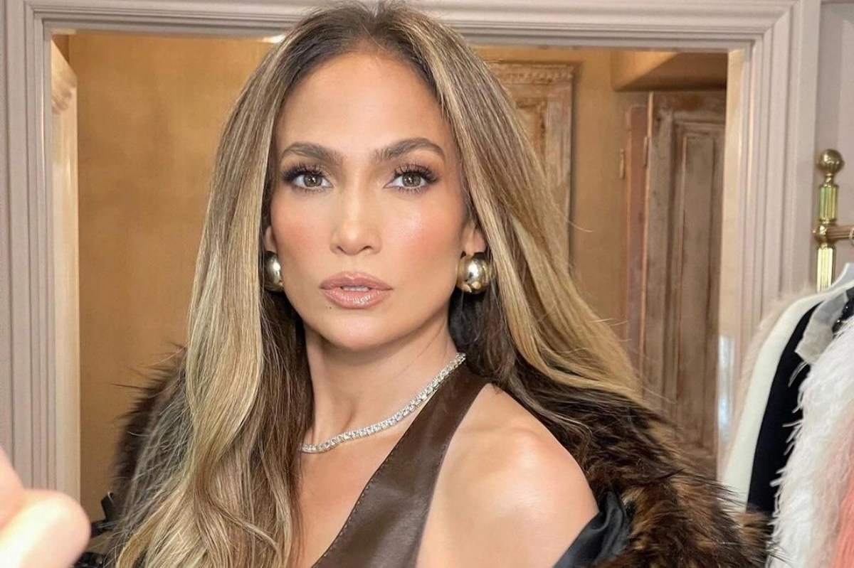 Bu da 56 yaşlı Cennifer Lopezin anası  FOTO