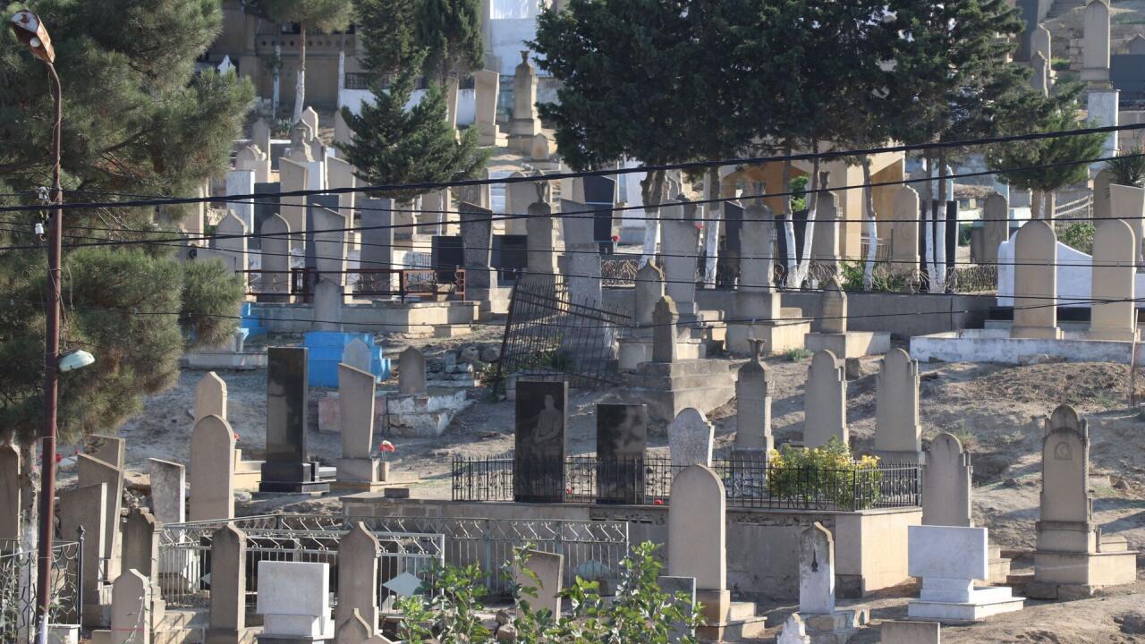 Daha bir qəbiristanlıq YANDI 