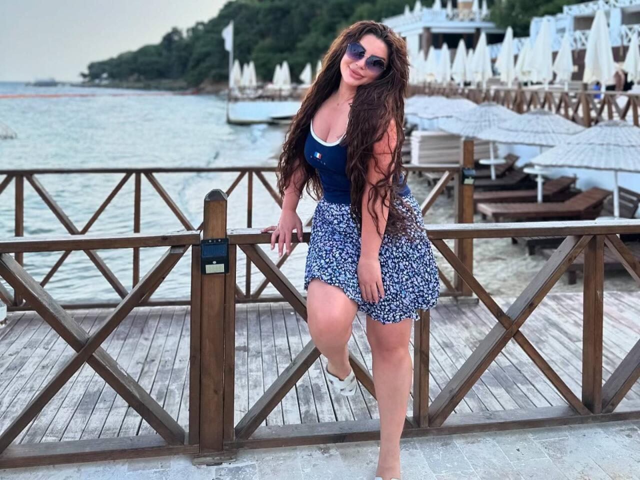 "Tanınmış aparıcıya 6 min manat borc verdim, "blok"a atdı"