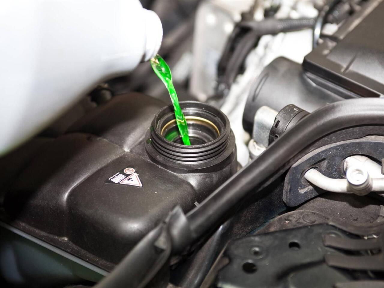 M&uuml;hərrikin &ouml;mr&uuml;n&uuml; səssizcə "yeyən" maddə  Litri 5 manatdan başlayır