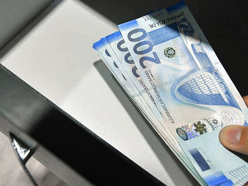 Daha bir məktəbdə RÜŞVƏT İDDİASI: "Dərs saatları və attestatlar satılır"