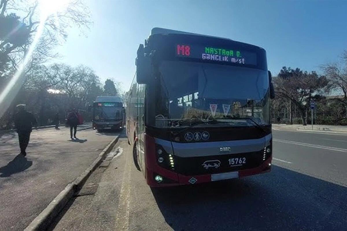 Bu avtobusların intervalı sərnişinləri cana yığdı